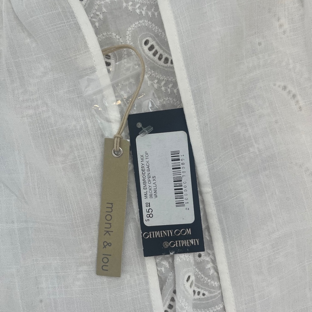 Monk and Lou Tie back embroidery blouse